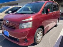 2007 Toyota Voxy