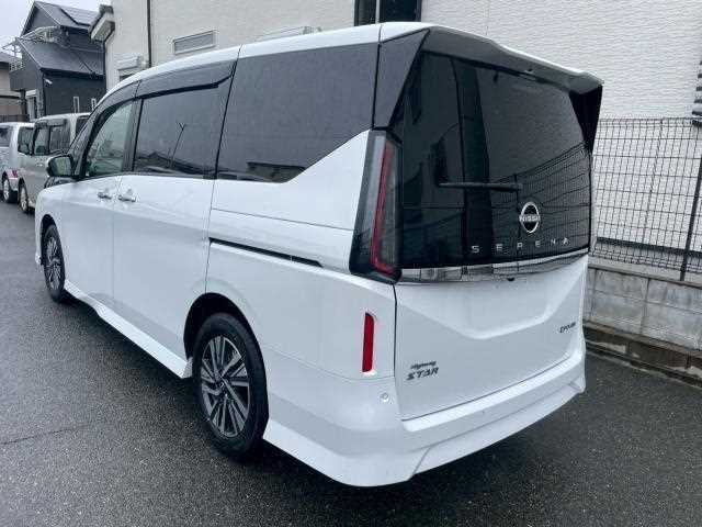 Nissan Serena 2025 — миниатюра 4