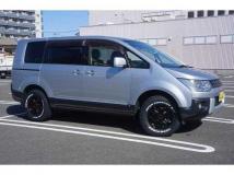 2015 Mitsubishi Delica D5