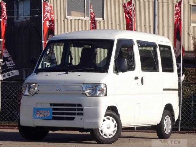 2013 Mitsubishi Minicab Van