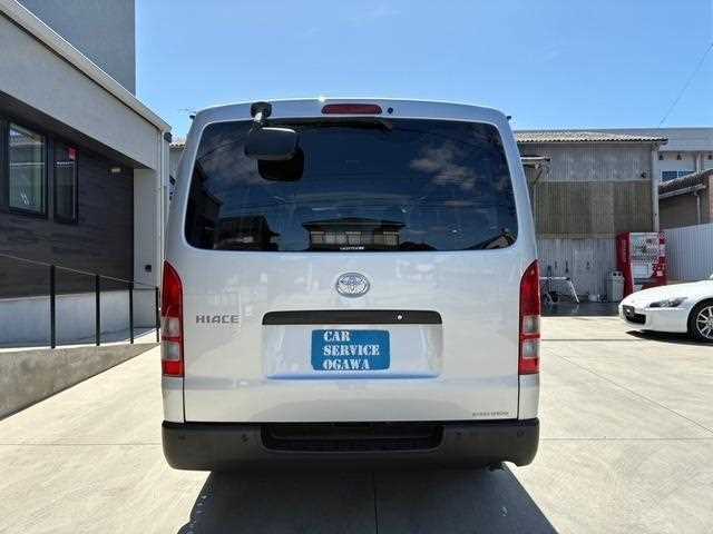 Toyota Hiace Van 2024 — миниатюра 7