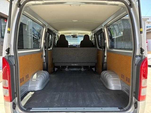 Toyota Hiace Van 2024 — миниатюра 10
