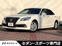 2013 Toyota Crown Hybrid