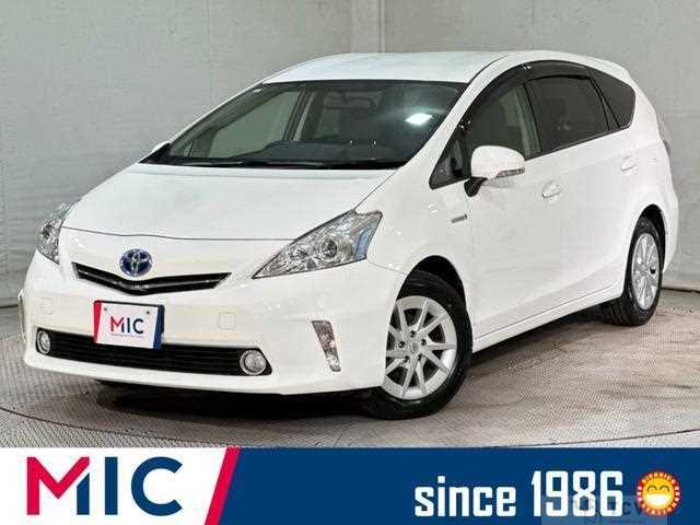 2013 Toyota PRIUS α