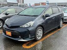 2016 Toyota PRIUS α