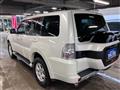 2017 Mitsubishi Pajero