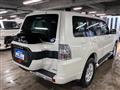 2017 Mitsubishi Pajero