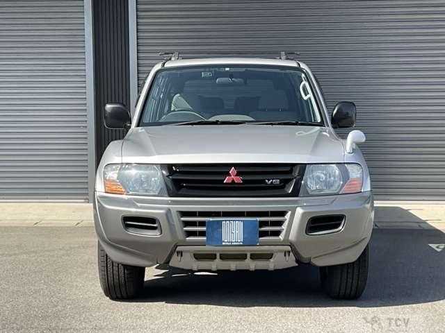 2001 Mitsubishi Pajero