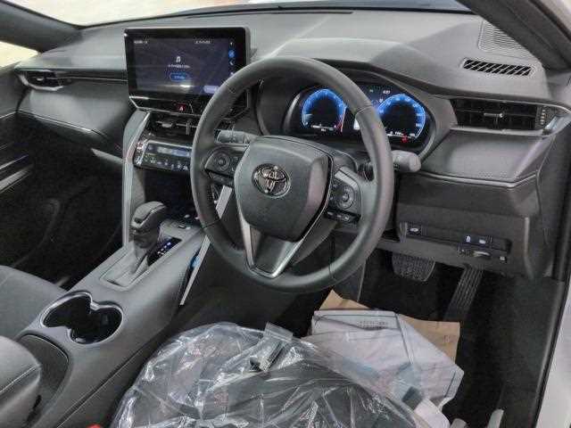 Toyota Harrier 2025 — фото 4 купить в Москве