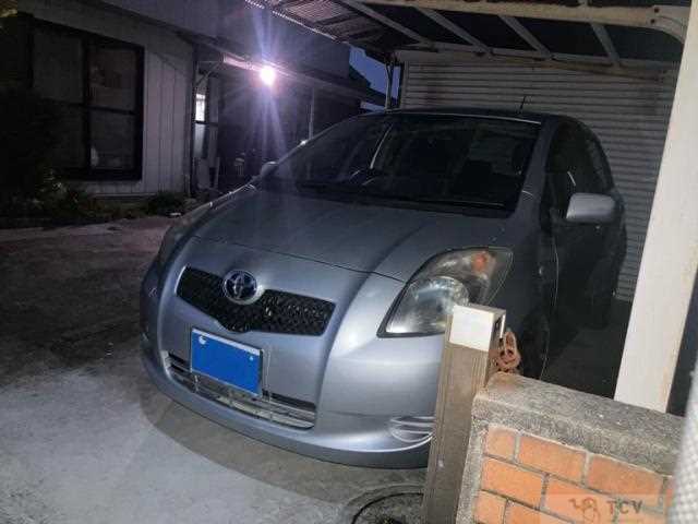 2005 Toyota Vitz