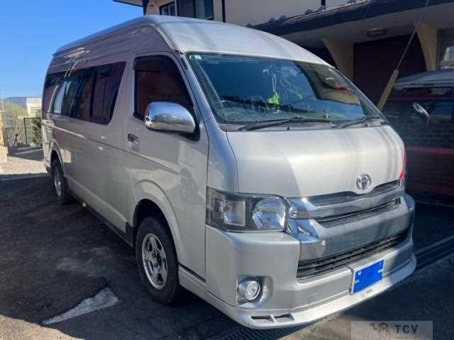 2005 Toyota Regius Wagon