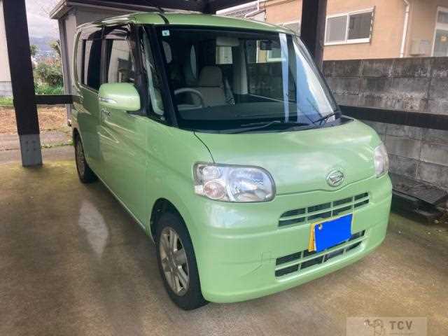 2011 Daihatsu Tanto