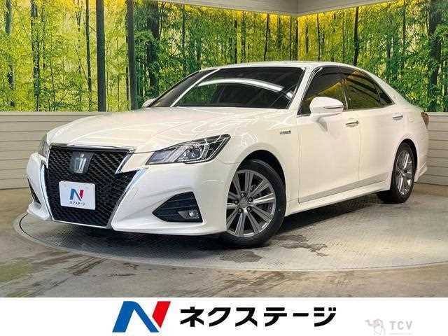 2016 Toyota Crown Hybrid
