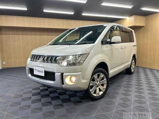 2011 Mitsubishi Delica D5