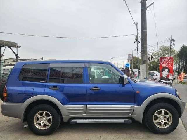 2001 Mitsubishi Pajero JDM car for sale — photo 4 of 20