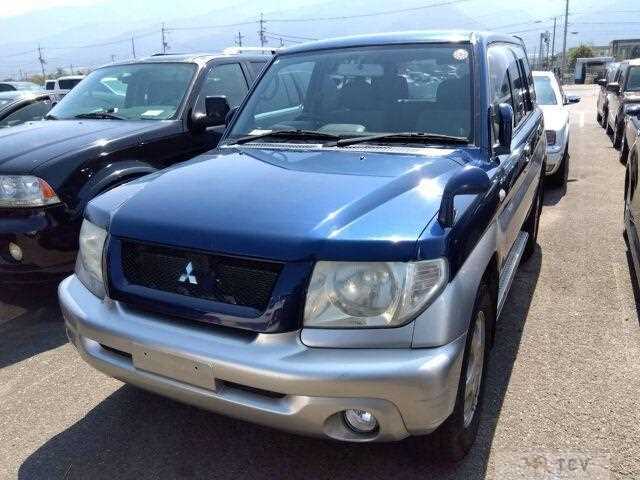 2003 Mitsubishi Pajero iO