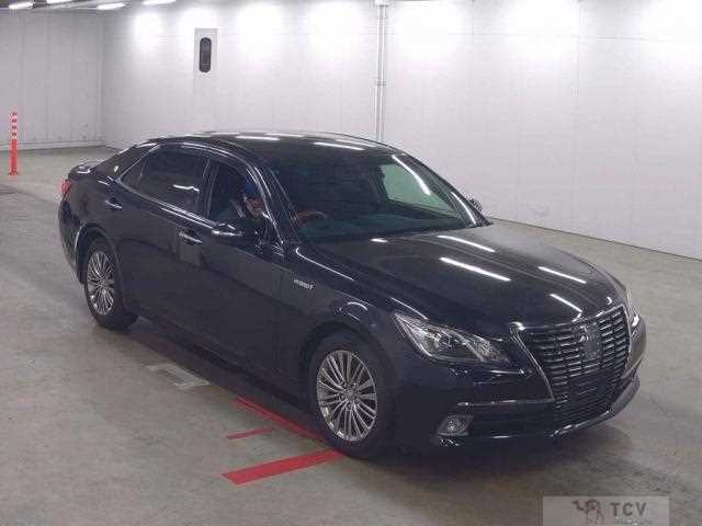 2015 Toyota Crown Hybrid