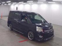 2013 Toyota Voxy