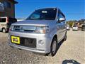 2010 Mitsubishi Toppo