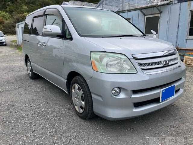 2007 Toyota Noah