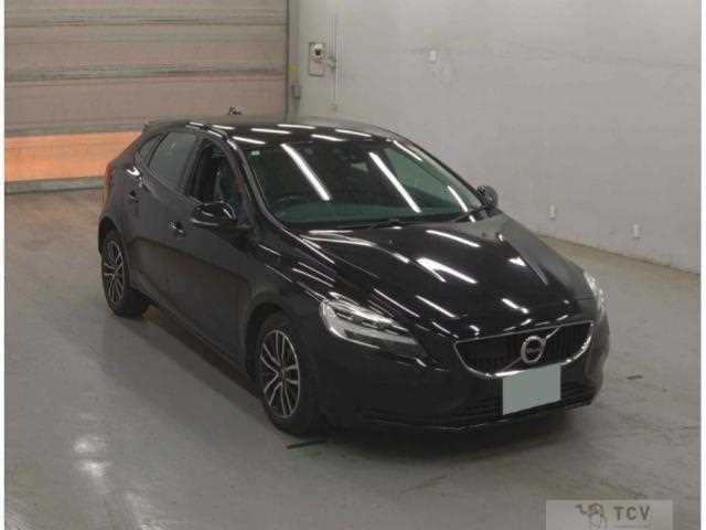 2019 Volvo V40