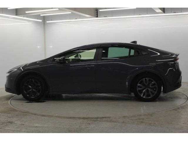 Toyota Prius 2024 — миниатюра 9