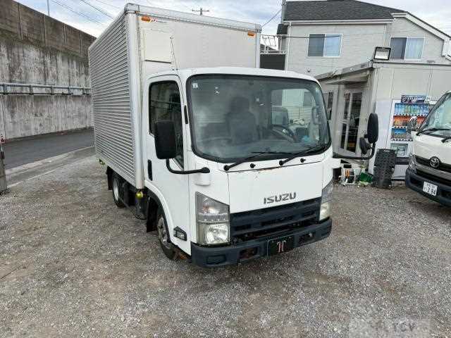 2010 Isuzu Elf Truck