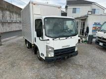 2010 Isuzu Elf Truck