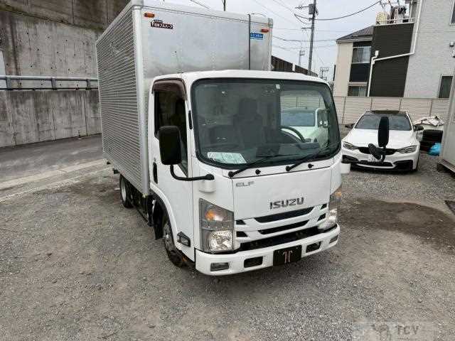 2017 Isuzu Elf Truck