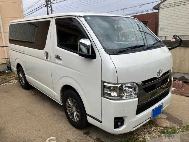 2022 Toyota Hiace Van
