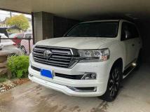 2017 Toyota Land Cruiser