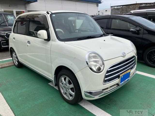 2005 Daihatsu Miragino