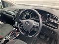 2017 Volkswagen Golf Touran