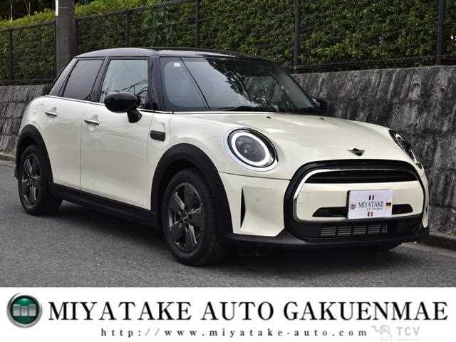 2021 BMW MINI