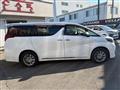 2018 Toyota Alphard Hybrid