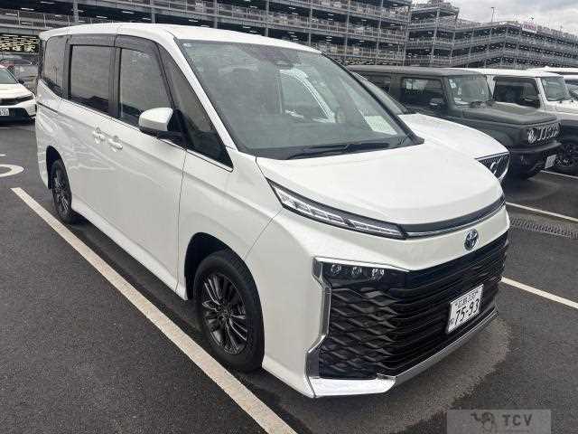 2025 Toyota Voxy