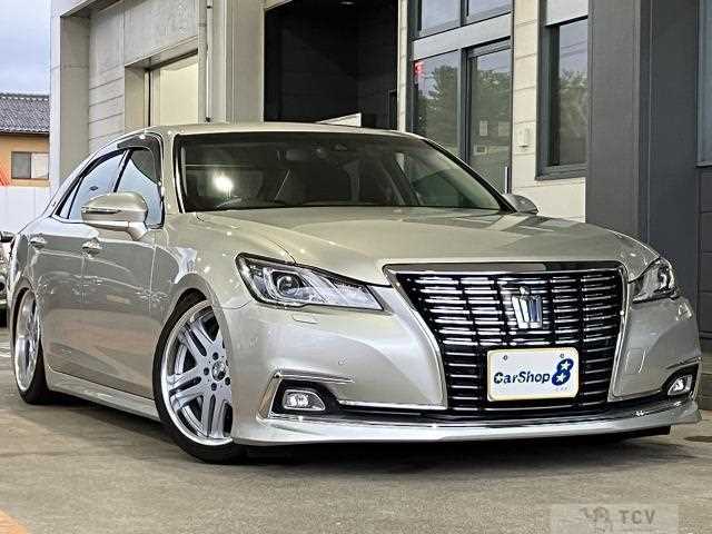2017 Toyota Crown Hybrid