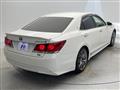 2013 Toyota Crown Hybrid