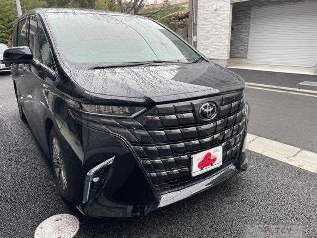 2025 Toyota Alphard Hybrid