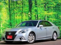 2013 Toyota Crown Hybrid