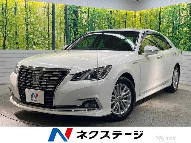 2017 Toyota Crown Hybrid