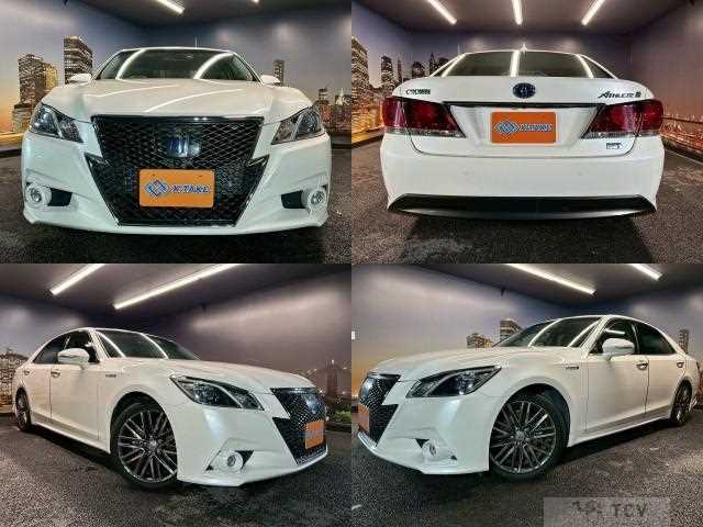 2013 Toyota Crown Hybrid