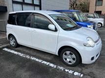 2010 Toyota Sienta