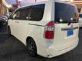 2010 Toyota Noah