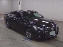 2013 Toyota Crown Hybrid