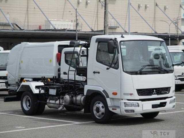 2025 Mitsubishi Fuso Fighter