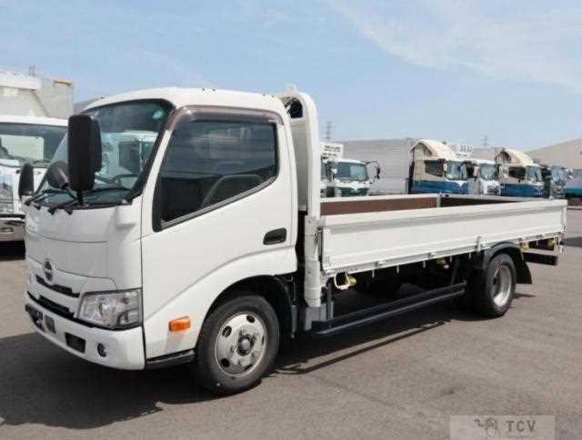 2023 Hino Dutro