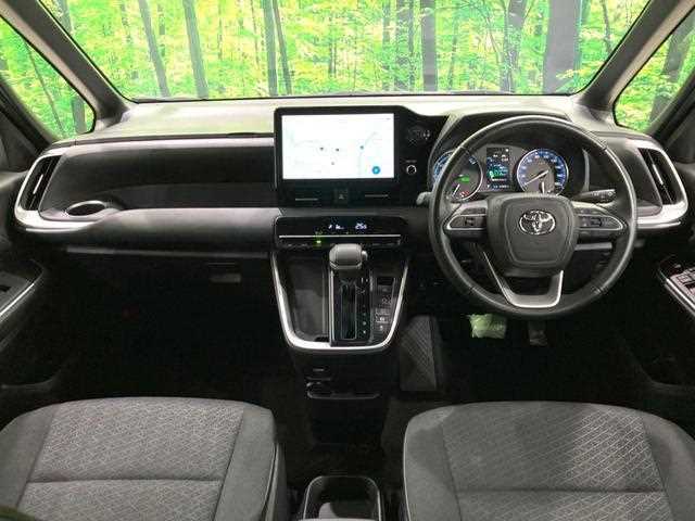 Toyota Voxy 2024 — миниатюра 3
