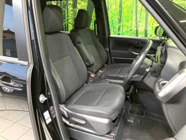 Toyota Voxy 2024 — миниатюра 9