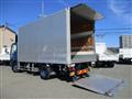2013 Isuzu Elf Truck
